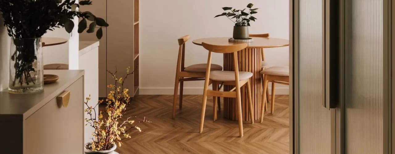 Najlepsza podłoga do mieszkania w bloku – uniknij kosztownych błędów