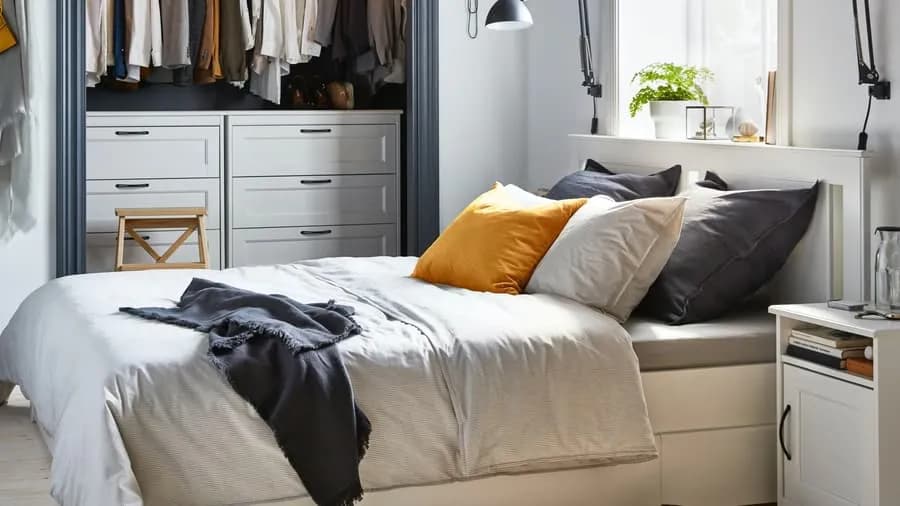 Jak urządzić małą sypialnię w bloku, aby zyskać więcej przestrzeni?