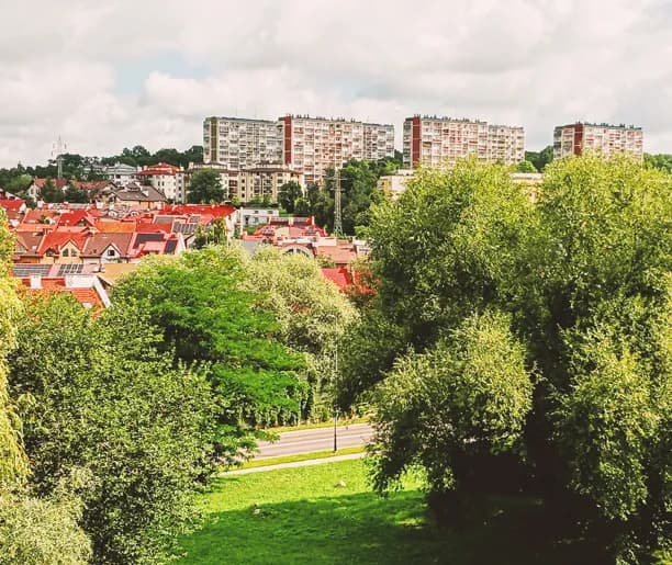 Jak dojechać do osiedla Złotego Wieku w Krakowie - sprawdź trasy i połączenia