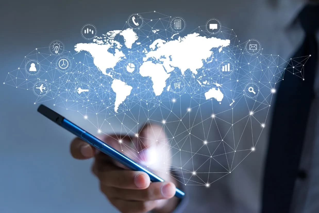 Ile trwa montaż światłowodu w bloku? Sprawdź, co wpływa na czas instalacji